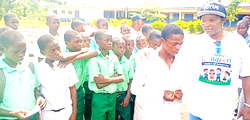 Cross River First Lady pays school fees to keep Yala’s children in class 
